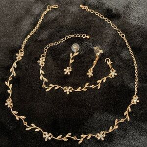 Elegant Gold-Tone Floral Jewelry Set
